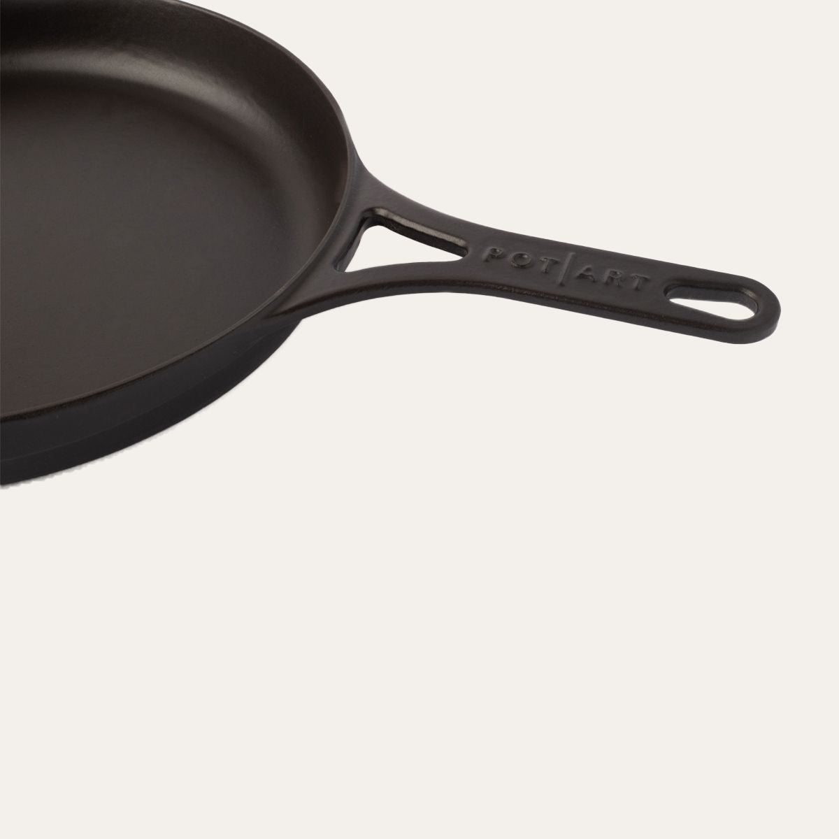 Mat Siyah Düz Döküm Tava 28 cm